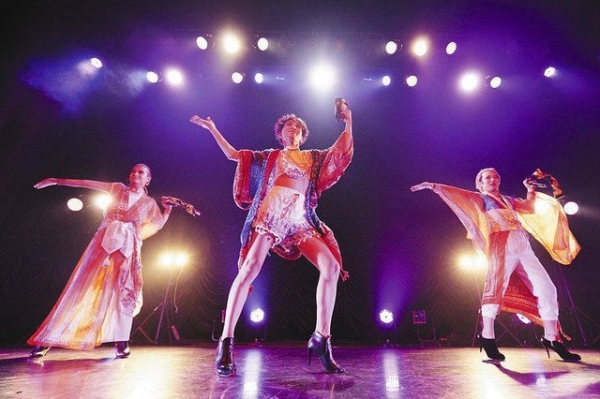 オネエ3人組「エンヴィー・ガブリエラ」メジャーデビューを発表 ピンヒールでのパフォが特徴(中日スポーツ)