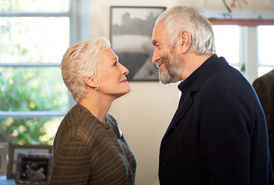 『天才作家の妻』と作家コレットにみる「搾取される性からの決断」（dmenu映画）
