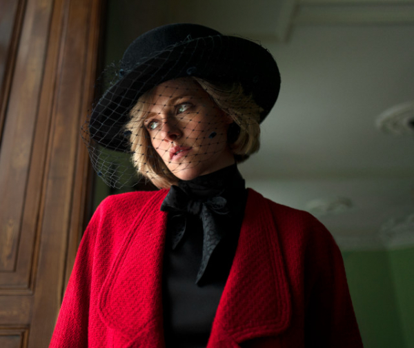 ダイアナ元英皇太子妃をクリステン・スチュワートが演じる「スペンサー」　ドキュメンタリー「ダイアナ」とともに2022年公開(映画.com)
