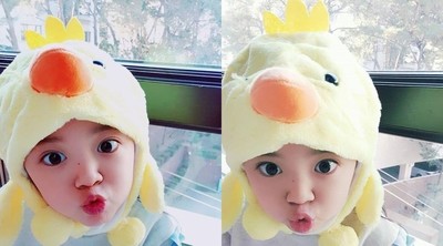 (朝鮮日報日本語版) 長い髪でハートマーク　チョン・シアの娘ソウちゃん（朝鮮日報日本語版）