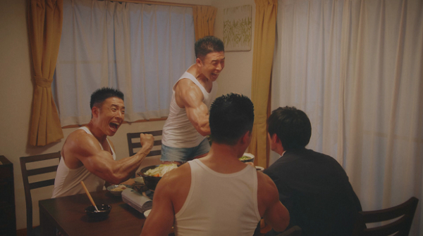 なかやまきんに君「新たな『パワー！』を引き出せた」鍋を食べた家族がきんに君に見えてくるCMで4役挑戦(WEBザテレビジョン)
