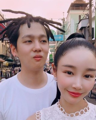 (朝鮮日報日本語版) 「生涯初ドレッドロックス」　BIGFLOロン＆イ・サガンの素敵な新婚旅行（朝鮮日報日本語版）