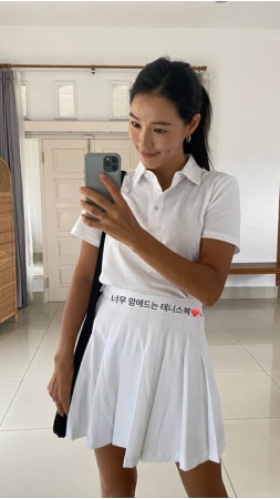 カヒ(元AFTERSCHOOL)、オールホワイトのテニスウェア姿で童顔な美貌をアピール(WoW!Korea)