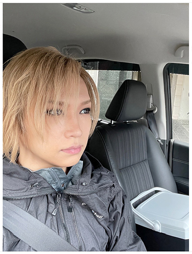 鬼龍院翔「妻にも謝罪致しました」　新婚早々の“二股交際”報道に戸惑うファン「正直しんどい」「Wでショック」(ねとらぼ)