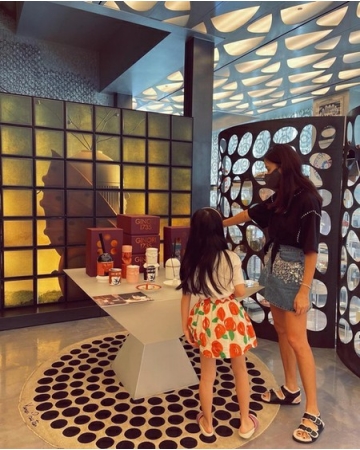 女優コ・ソヨン＆8歳の娘、実物はこんな感じ？「娘とデート」(WoW!Korea)