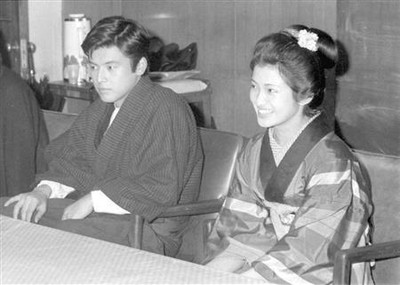 映画「伊豆の踊り子」の“百恵・友和共演”に“疑惑”！？　真相やいかに…　百恵さんと三浦友和・記者だけが知る愛の日々（夕刊フジ）