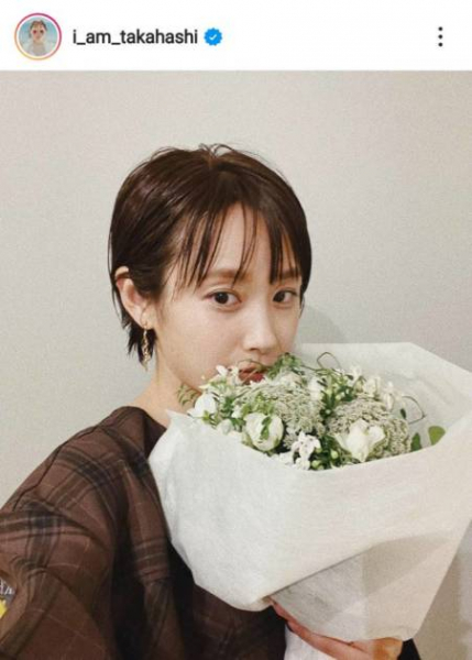 高橋愛、35歳の誕生日報告＆夫・あべこうじからの“愛してる”お祝いケーキを公開「ほんっとに 幸せだよ」(E-TALENTBANK)