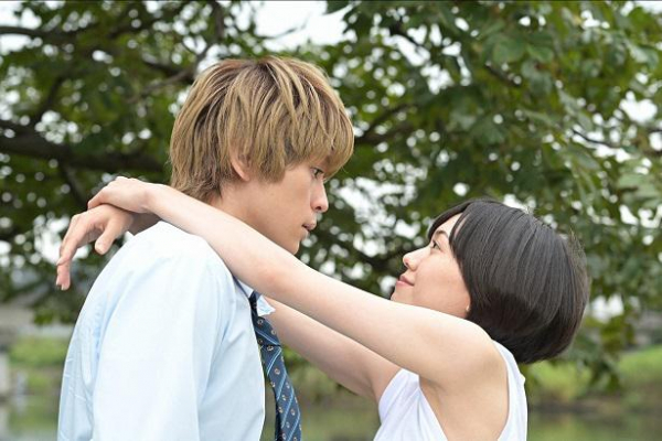 ＜プロミス・シンデレラ最終回＞二階堂ふみ＆眞栄田郷敦、プロポーズから不意打ちキスのお返し(WEBザテレビジョン)