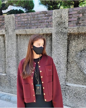 女優イ・シヨン、ブランドそしてまたブランド...ラグジュアリーとはこういうこと(WoW!Korea)