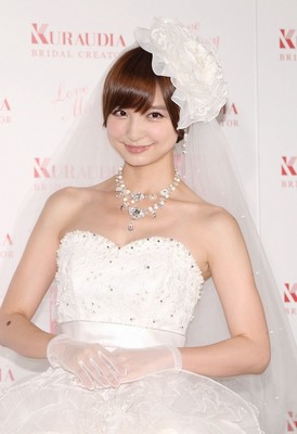 篠田麻里子、3歳年下の一般男性と電撃結婚「共通点が驚くほど多く、結婚を自然に意識」（AbemaTIMES）