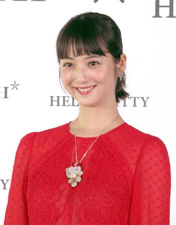 売れっ子女優たちは一括で家を買う！　芸能人は長期ローン組みづらい事情も(夕刊フジ)