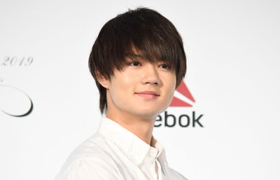 佐野勇斗、スニーカーベストドレッサー賞受賞に喜び！（シネマトゥデイ）