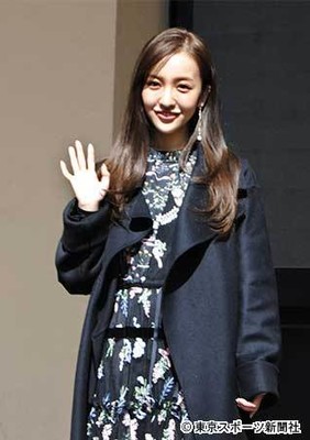 板野友美　塩野瑛久への目覚めのキスに「ドギマギした」（東スポWeb）