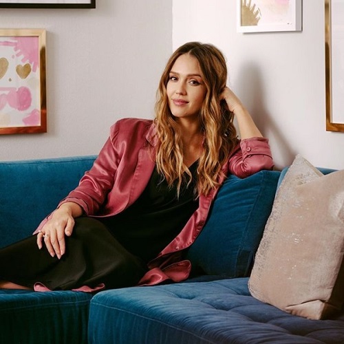 ジェシカ・アルバ、自身の会社が株主から訴えられる(Numero TOKYO)