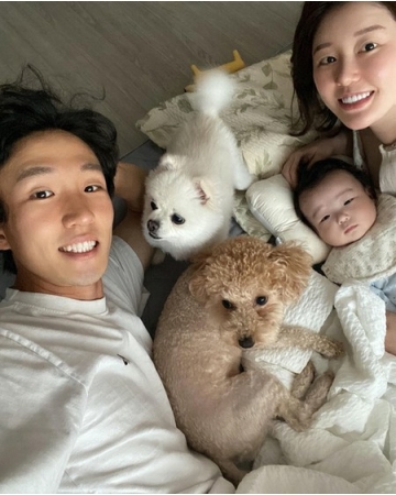 歌手Navi、5月に出産後「人生最高体重、秋夕が終わったらダイエット」(WoW!Korea)