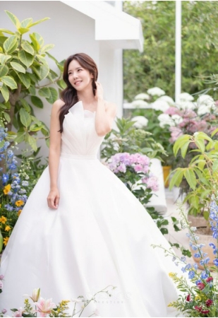 【公式】女優イ・ヨンドゥ、1歳年上の一般男性と結婚(WoW!Korea)