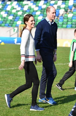 ジョージ王子、運動神経抜群のキャサリン妃にサッカー技術をダメ出し（ELLE ONLINE）