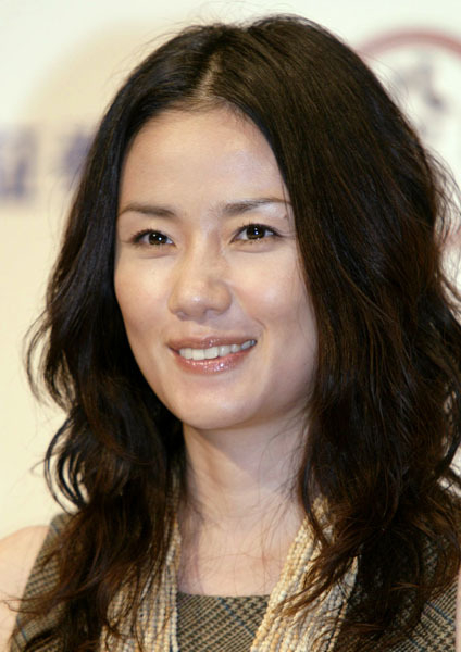 “奇跡の50代”原田知世に再ブーム到来!「角川3人娘」から椎名桔平との熱愛までを振り返る(日刊ゲンダイDIGITAL)