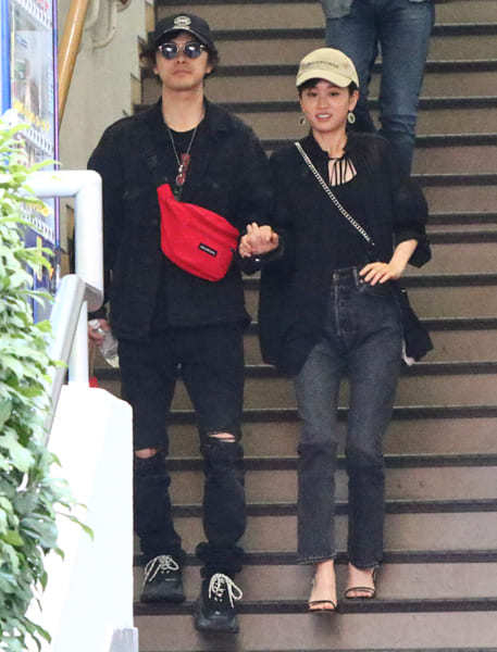 「DV」「骨折」騒動を経て…前田敦子、勝地涼とは「子どもと3人で動物園」行く関係(NEWSポストセブン)