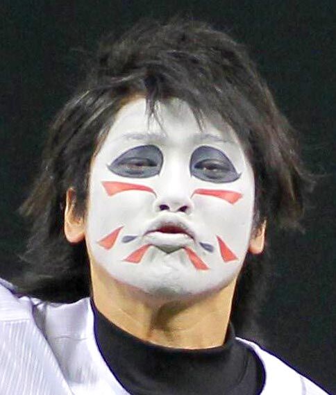 金爆・樽美酒研二、イケメン素顔でパーマの新ヘアスタイル披露「カッコよすぎ」「目のやり場に困る」(スポーツ報知)