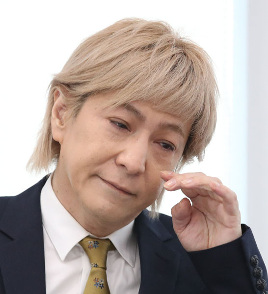 引退宣言はどこへ…小室哲哉「TM NETWORK」復活にファンが注ぐ冷ややかな目(日刊ゲンダイDIGITAL)