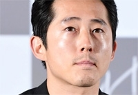 俳優スティーブン・ヨン、愛犬“マナー違反”が浮上…暴露者の突然のSNS削除で真偽は分からず（WoW!Korea）