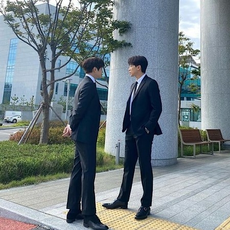 “920億ウォン建物の所有者“歌手Rain、近況SNSにスーツ姿投稿…ユイ「お二人の愛を応援します」(WoW!Korea)