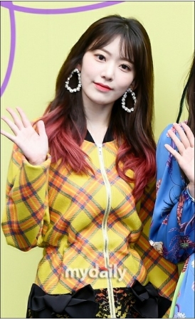 宮脇咲良（元IZ*ONE）、日本インタビューで「本場キムチのおかげ！」絶賛(WoW!Korea)