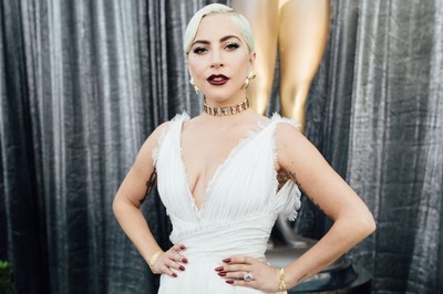 レディー・ガガ、コスメ業界に進出（ELLE ONLINE）