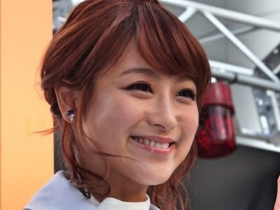 鈴木奈々、バストにまつわる切実な悩み「旦那さんに見せられない」（クランクイン！）