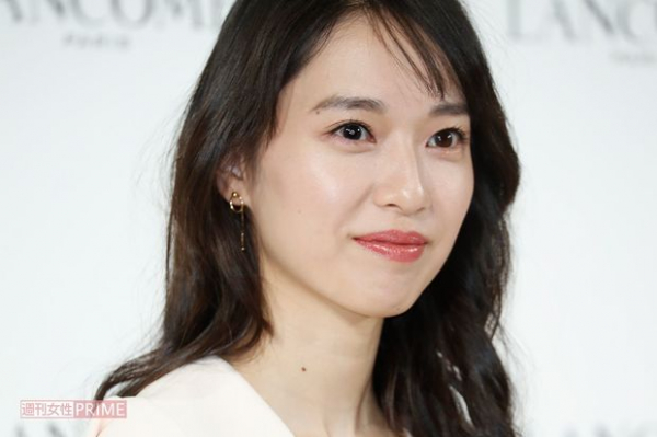 戸田恵梨香、“精神的な不調”報道のウラで親友・水川あさみとの間にできていた距離(週刊女性PRIME)