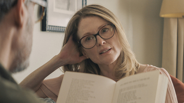 ジュリアン・ムーア主演最新作　大人の青春に胸が躍る「グロリア　永遠の青春」予告編＆場面写真披露(映画.com)