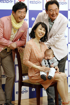 タフな精神、鍛えた下半身…“63歳で第3子”石田純一の驚異（日刊ゲンダイDIGITAL）