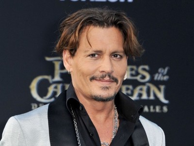 ジョニー・デップ、20代のロシア人ゴーゴーダンサーと熱愛か（クランクイン！）