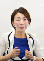 雨上がり・宮迫、不倫疑惑弁護士を政策顧問に起用の山尾氏へ「文春さんすごいですよ」（スポーツ報知）
