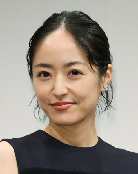 井上真央の“激痩せ”を心配する声も…「極秘交際」松潤との結婚の行方は?(日刊ゲンダイDIGITAL)
