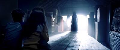 恐怖の泣く女が目の前に！『ラ・ヨローナ』コワすぎ本編映像（シネマトゥデイ）