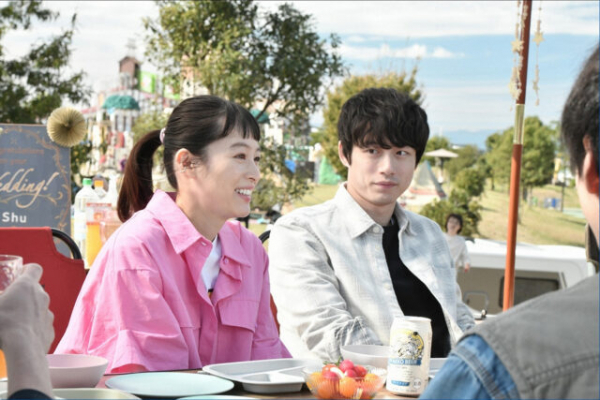 「ハンオシ」“百瀬”坂口健太郎と“明葉”清野菜名のハグ 「ついに恋のフラグ立っちゃって面白くなってきた」(エンタメOVO)