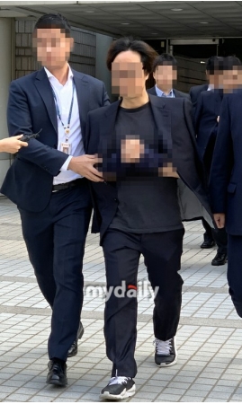 「PRODUCE投票操作」アン・ジュニョンPD、きょう（4日）出所(WoW!Korea)