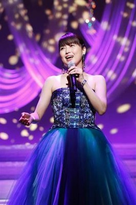 新ママ新妻聖子は「子供第一」ツアー！（サンケイスポーツ）