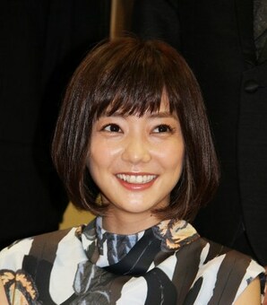 倉科カナ、まさか「女子高生のセーラー服姿」にファン大反響…「違和感ない」「めちゃ可愛い」！(現代ビジネス)