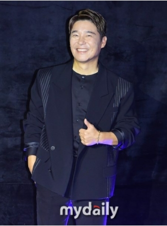 歌手イム・チャンジョン、イ・ジフン&アヤネさんの結婚式で歌った翌日に新型コロナウイルス陽性(WoW!Korea)