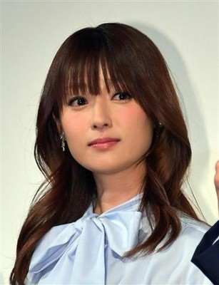 深田恭子、交際中の不動産会社会長と一泊旅行も…　周囲では「結婚反対」の声も多く（夕刊フジ）