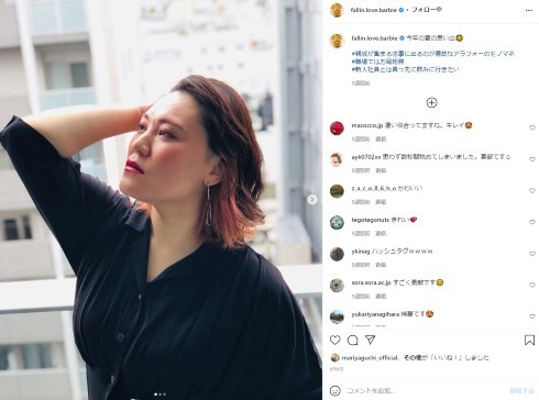 バービー、夫との初取材で2ショット公開も前日飲酒で“大失敗”　「ほうれい線まわりに見たことのない線が入ってます」(ねとらぼ)