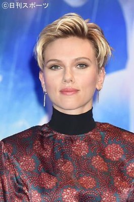 S・ジョハンソン交際２年、米コメディアンと婚約（日刊スポーツ）