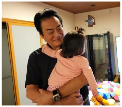 高橋真麻、夫婦げんかで怒り心頭「本当にムカついちゃう!」 父・英樹は“孫ちゃん”を心配「早く仲直りしておくれ」(ねとらぼ)