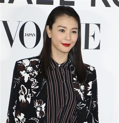 知花くららさんが第１子妊娠　夫は俳優の上山竜治さん（産経新聞）