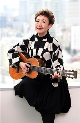 加藤登紀子　歌手生活５５周年　夫と母を亡くした後に気付いた「私が歌う意味」（夕刊フジ）
