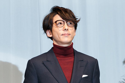 高橋一生 ＆ 斎藤工 ＆ 滝藤賢一、手つなぎぐるぐるイチャイチャシーンが話題／「東京独身男子」7話（トレンドニュース（GYAO））