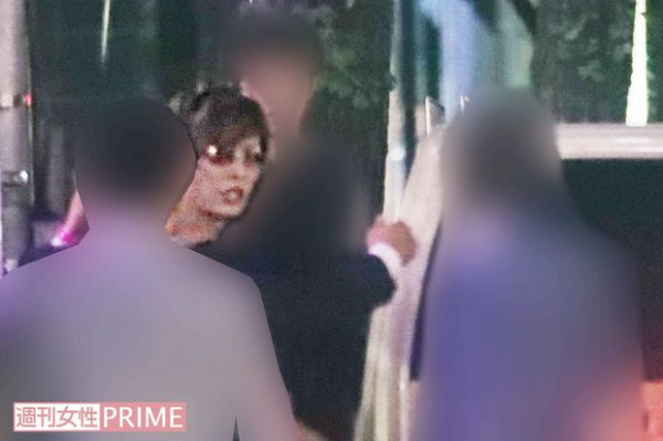 GACKT、不倫発覚のウラで「“俺様気質”にストレス爆発」側近たちの裏切り(週刊女性PRIME)